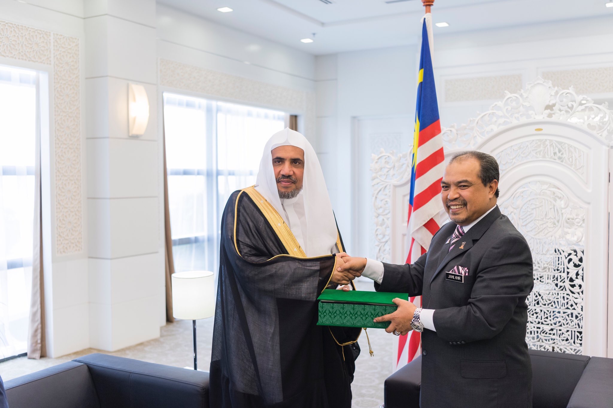 HE the SG also met with YB Dato' Seri Jamil Khir bin Baharom, Minister in the Prime Minister's Department & in charge of Religious Affairs.